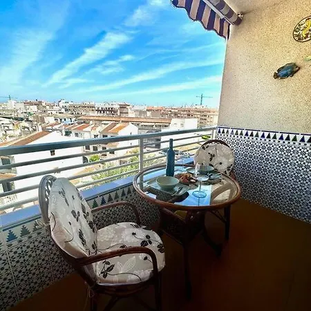 Cozy 350 Meters From The Beach. Apartamento Torrevieja