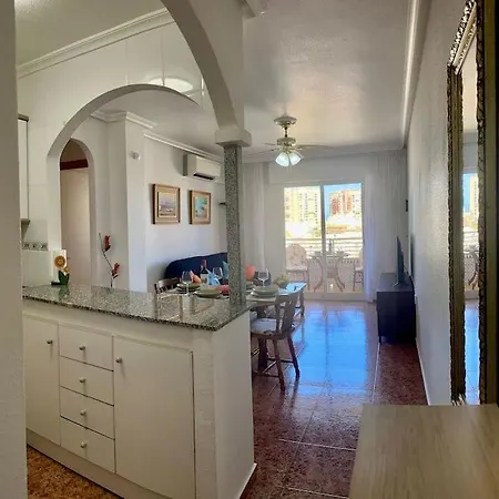 Cozy 350 Meters From The Beach. Apartment *
