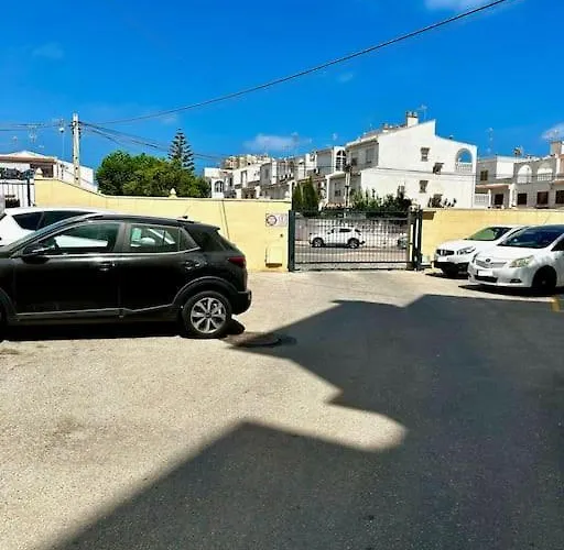 Cozy 350 Meters From The Beach.
