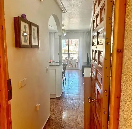 דירה Cozy 350 Meters From The Beach. טורבייחה