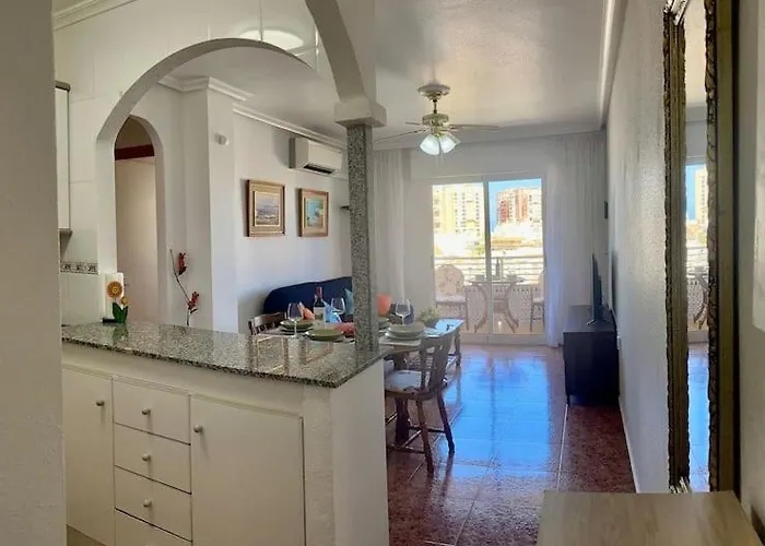 Cozy 350 Meters From The Beach. דירה *